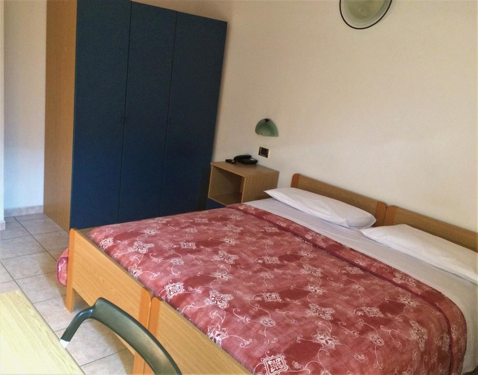 Hotel Serena Dimaro Kültér fotó