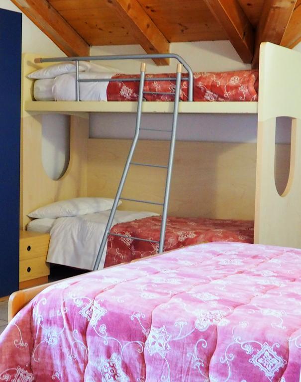 Hotel Serena Dimaro Kültér fotó