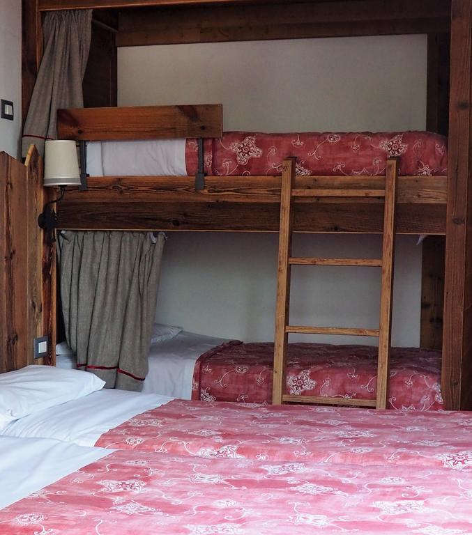Hotel Serena Dimaro Kültér fotó